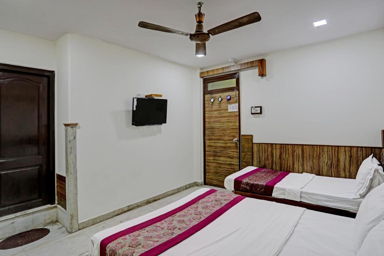 Fabstays-cottage Crown Plaza Hotel *
