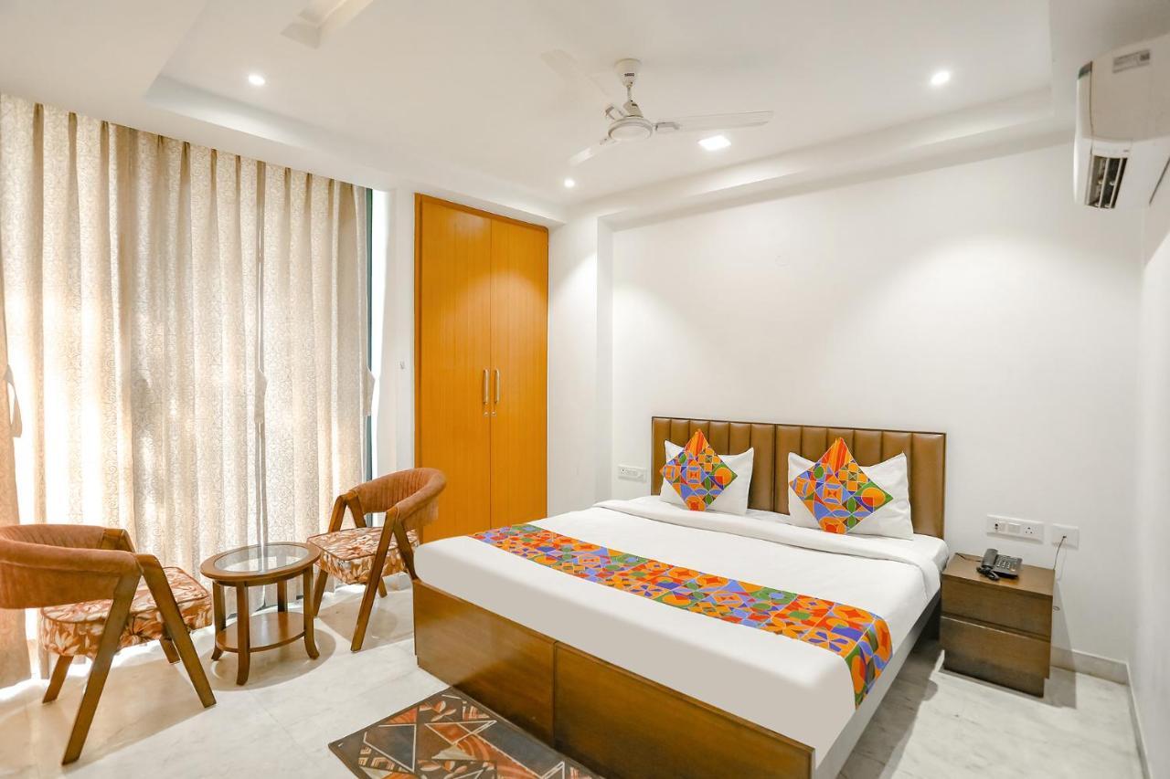 Hotel Fabexpress Aerosky Deluxe - Nr Yashobhoomi Convention Centre Delhi (National Capital Territory of India)