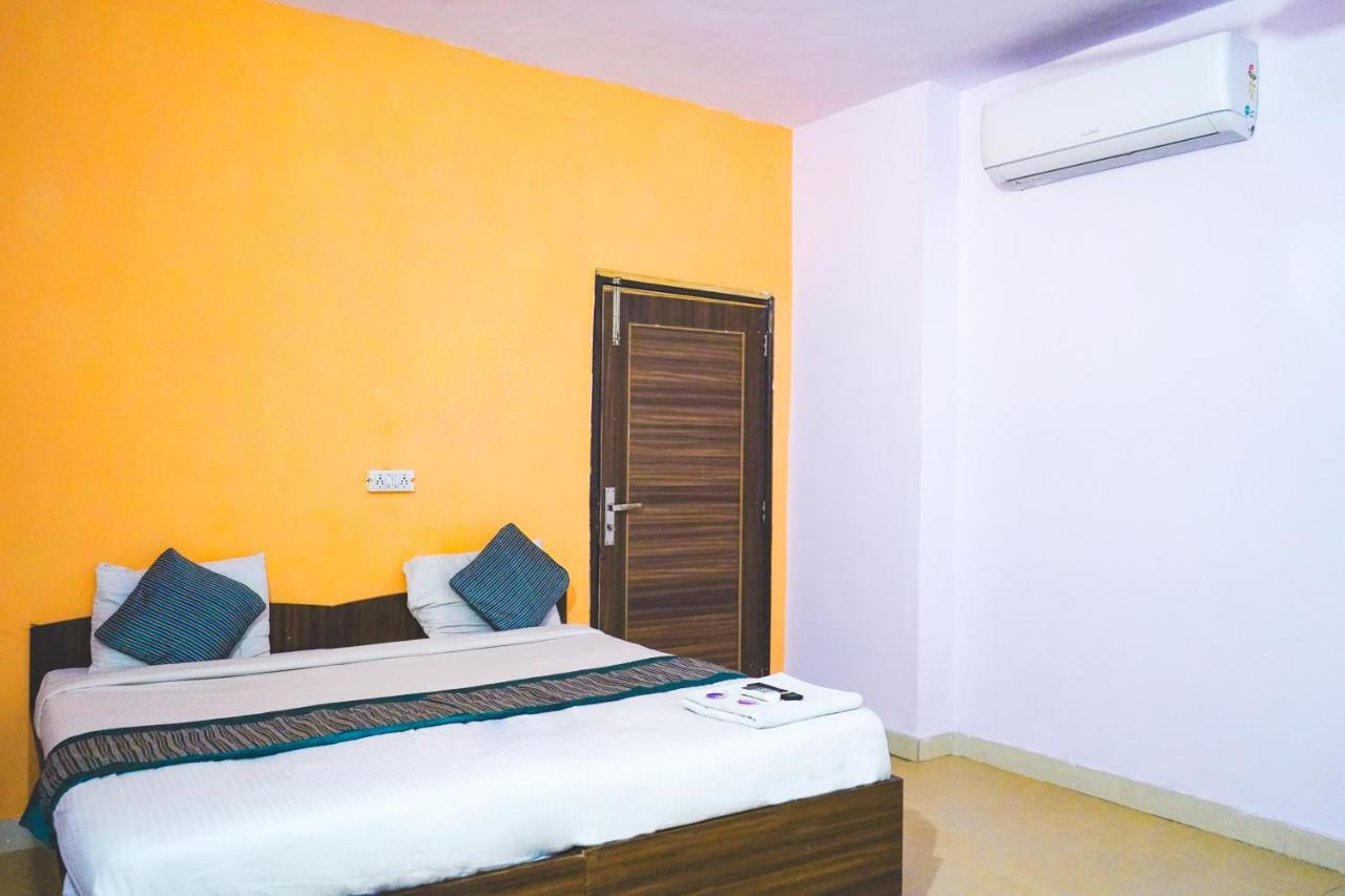 Hotel Lisa Homes - Dwarka Near Ramphal Chowk 3*