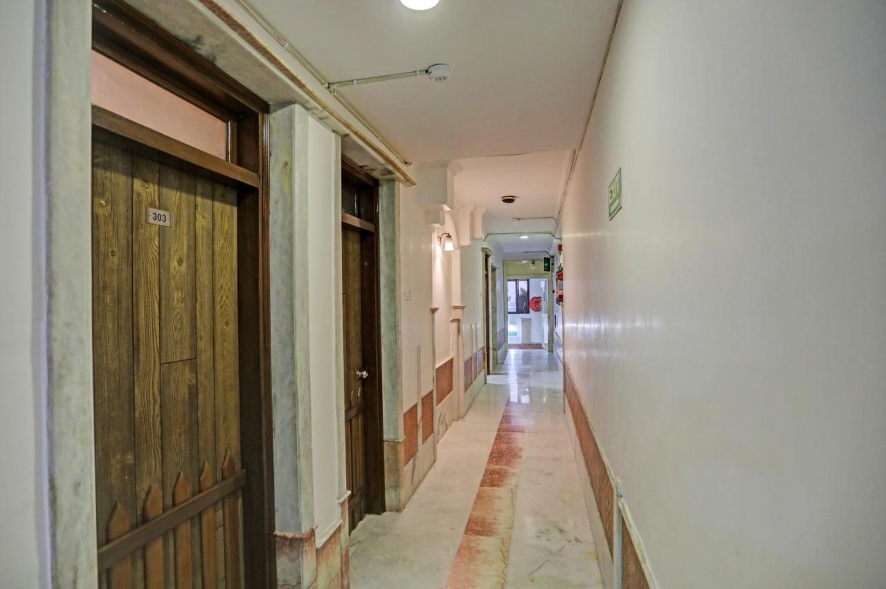 Fabstays-cottage Crown Plaza