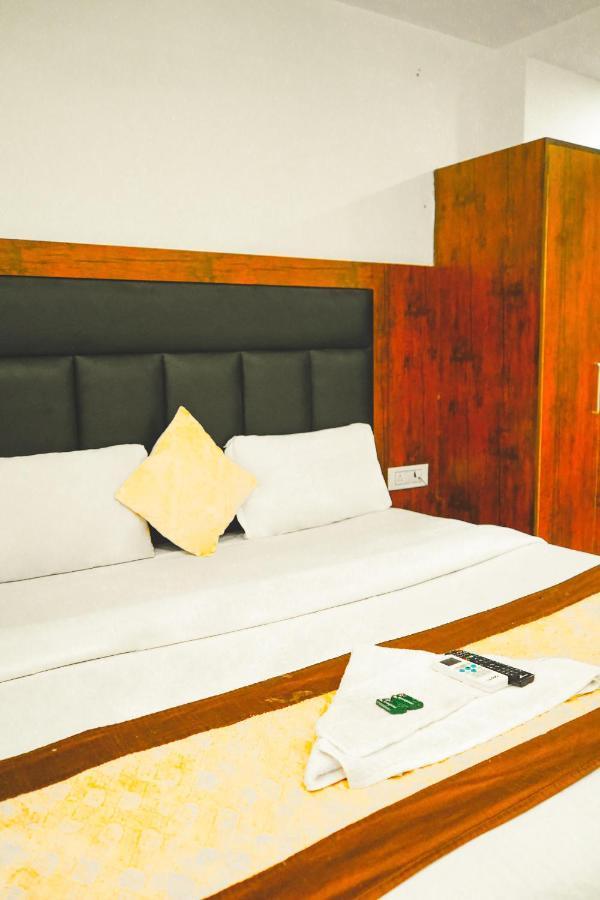 Hotel O Tez Plaza