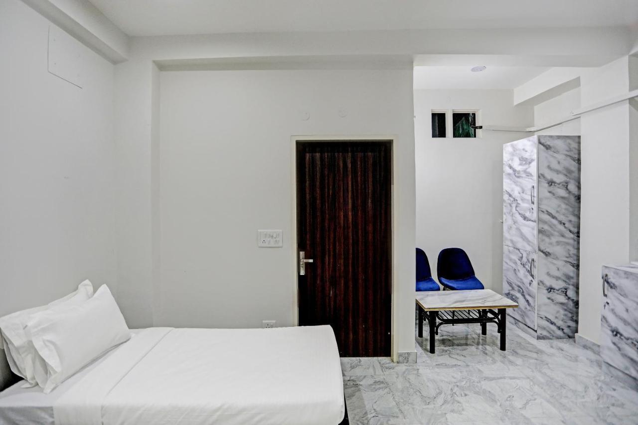 S B Near Railway Station Paharganj Hostel New Delhi