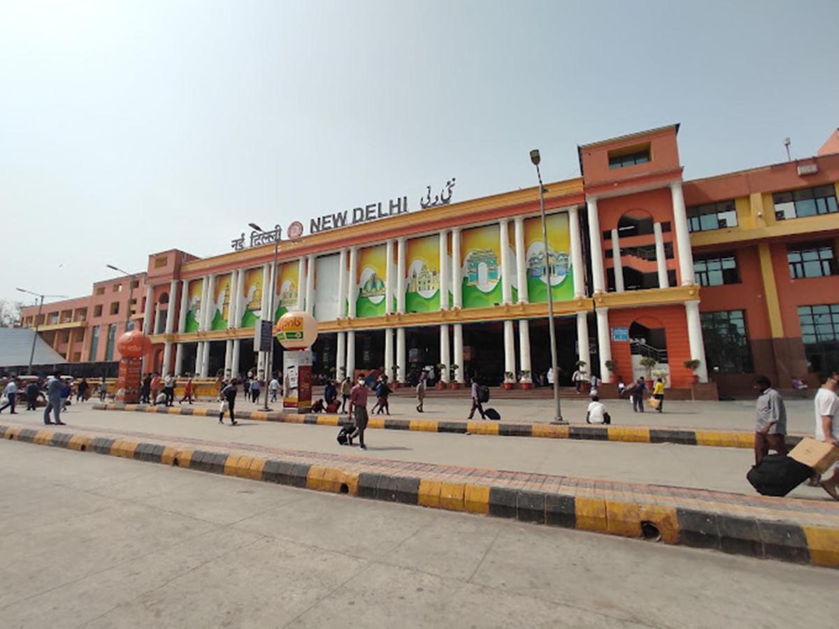 Aditya Near Railway Station Main Bazar Hotel Nova Deli