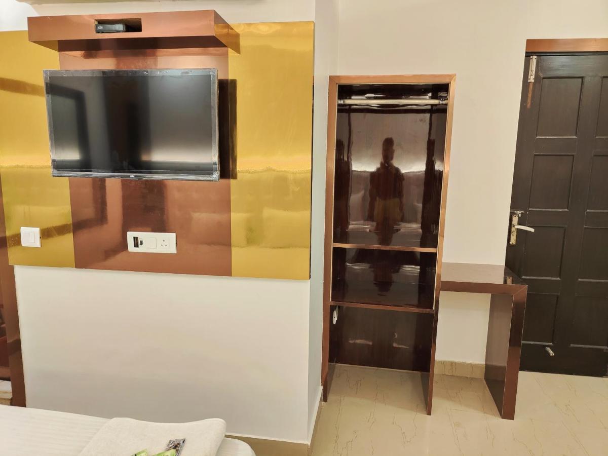 Apple - Hotel 3*