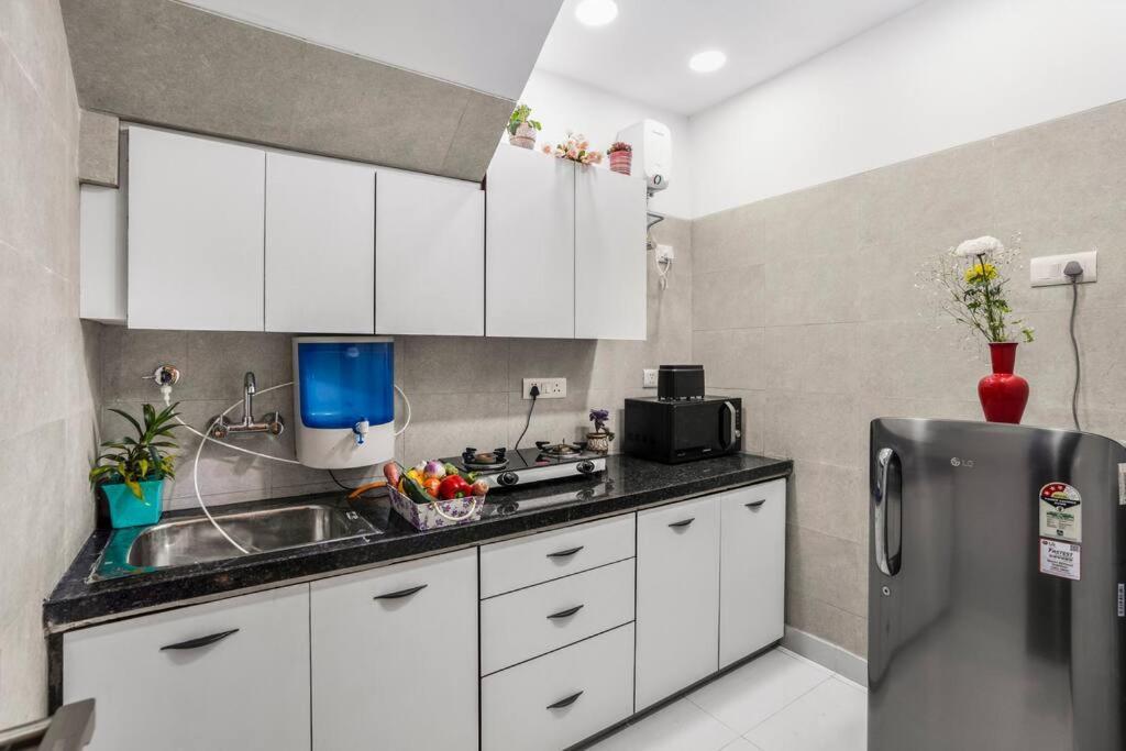 Homlee-basement Flat With Kitchen In Saket, South Delhi Apartment