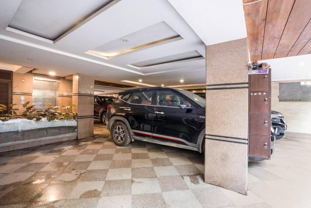 Homlee-basement Flat With Kitchen In Saket, South Delhi Apartment