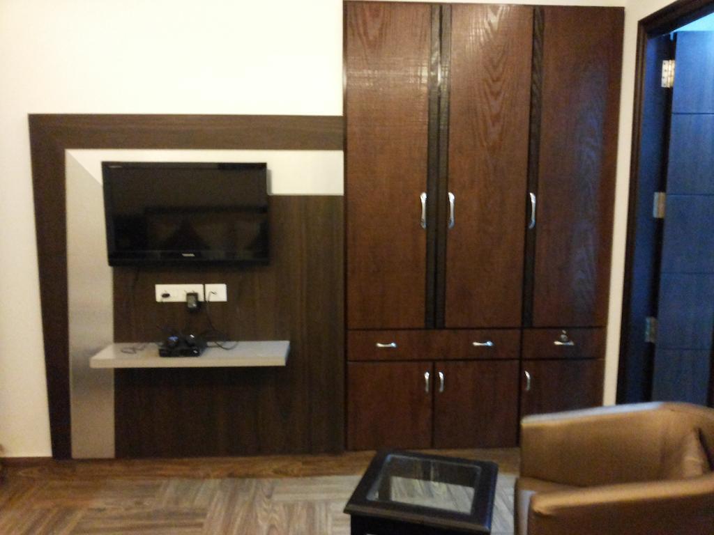 Rr Residency Guest house