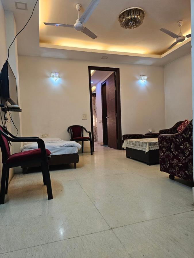 Spacious 2bhk Apartment! Nova Deli