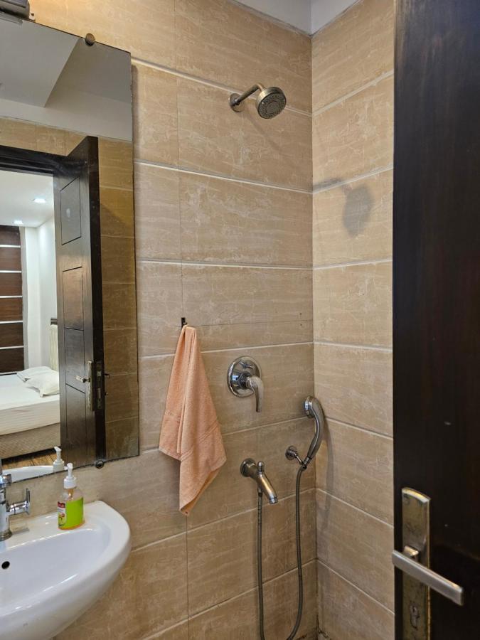 Apartment Palatial 3bhk Apartment!greater Kailash 1 *