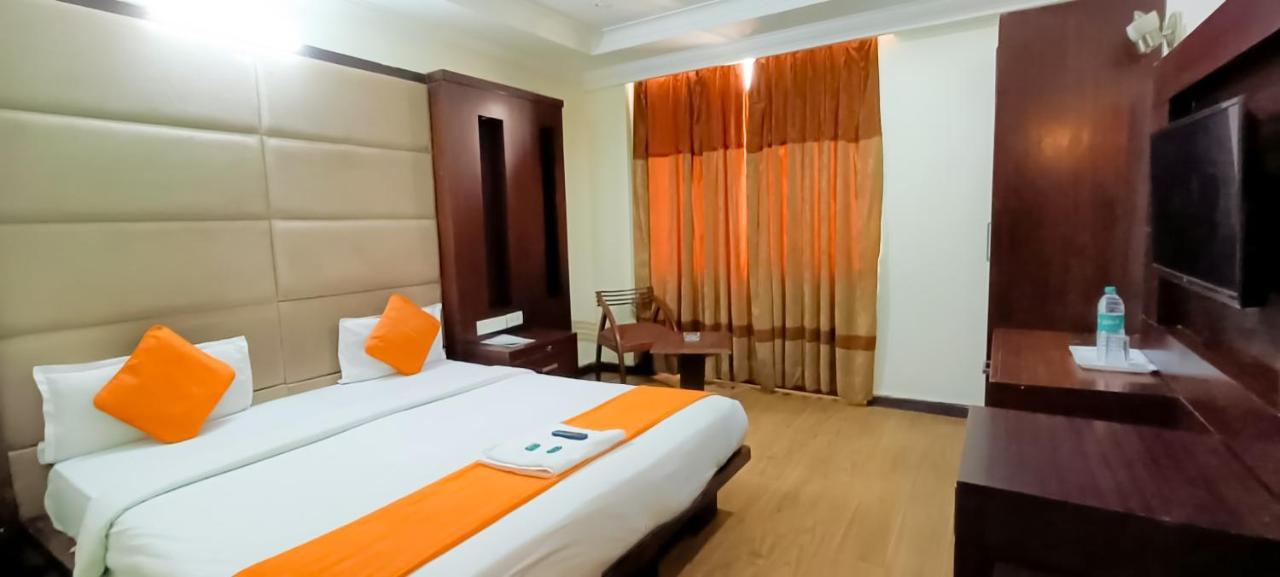Hotel Imperial - Nehru Place Hotel