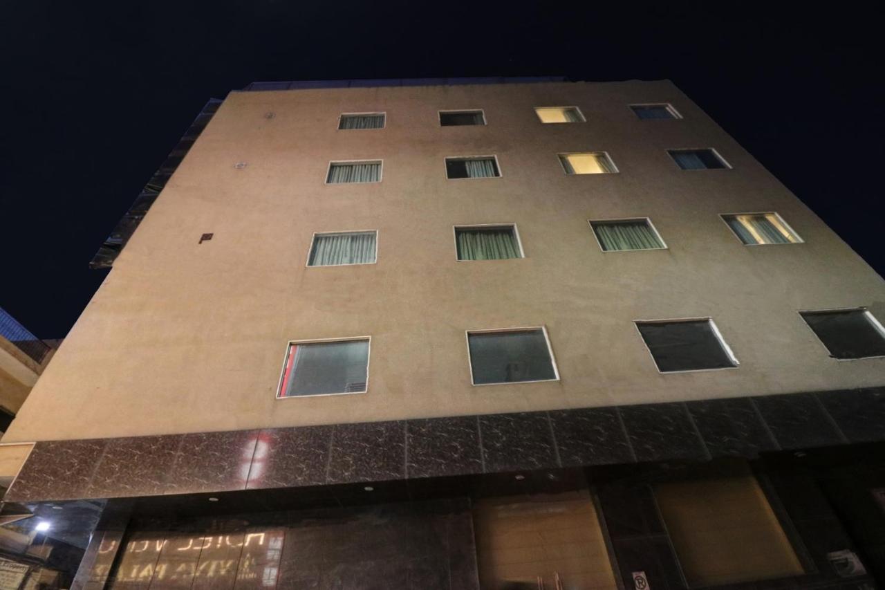 Apartment Oyo Townhouse 901 Prime Enclave Near Ambience Mall New Delhi