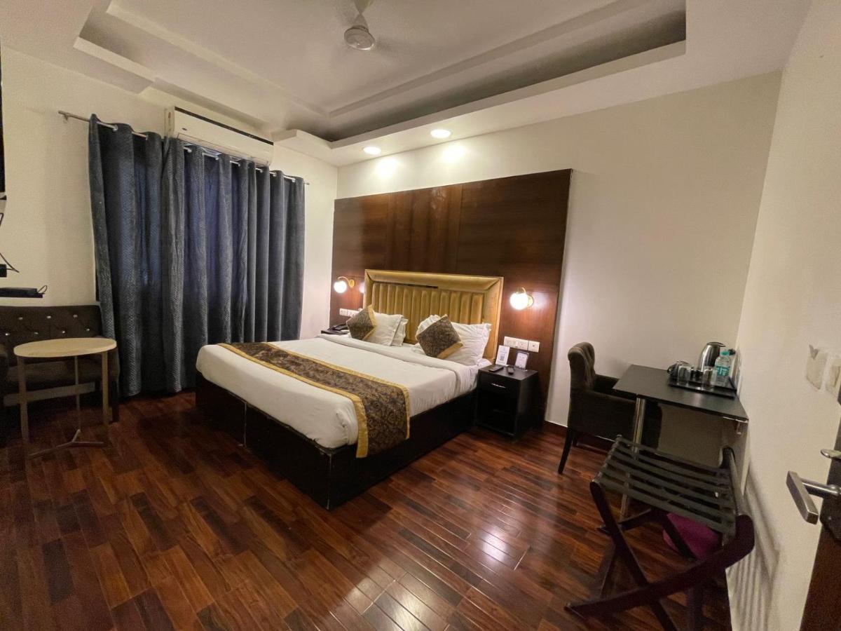 Hotel The Orion - Greater Kailash New Delhi