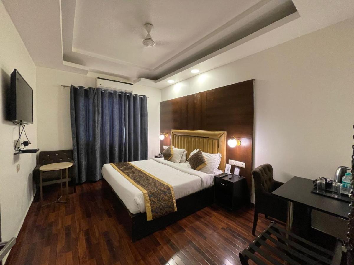 The Orion - Greater Kailash Hotel