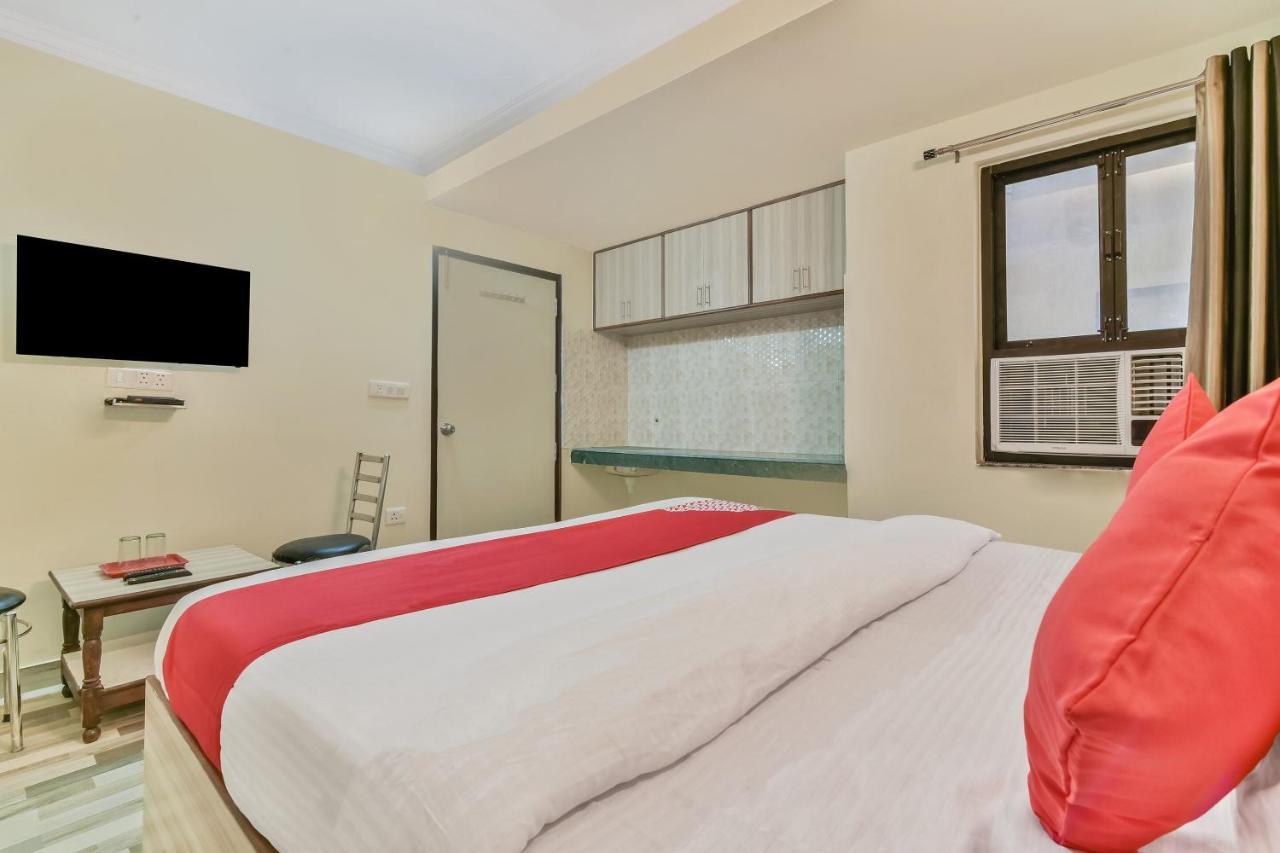 Hotel Oyo Clink New Delhi