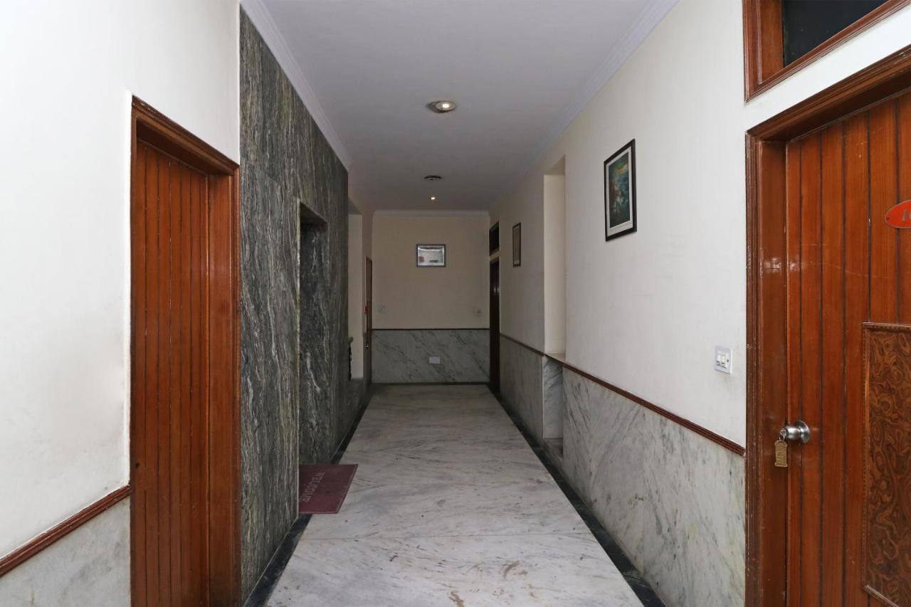 Oyo Silver Shine Near Gurudwara Shri Bangla Sahib Hotel Nova Deli