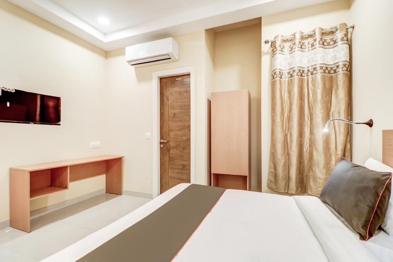 Collection O Pulpehladpur Near Tughlakabad Station Metro Station 3* New Delhi