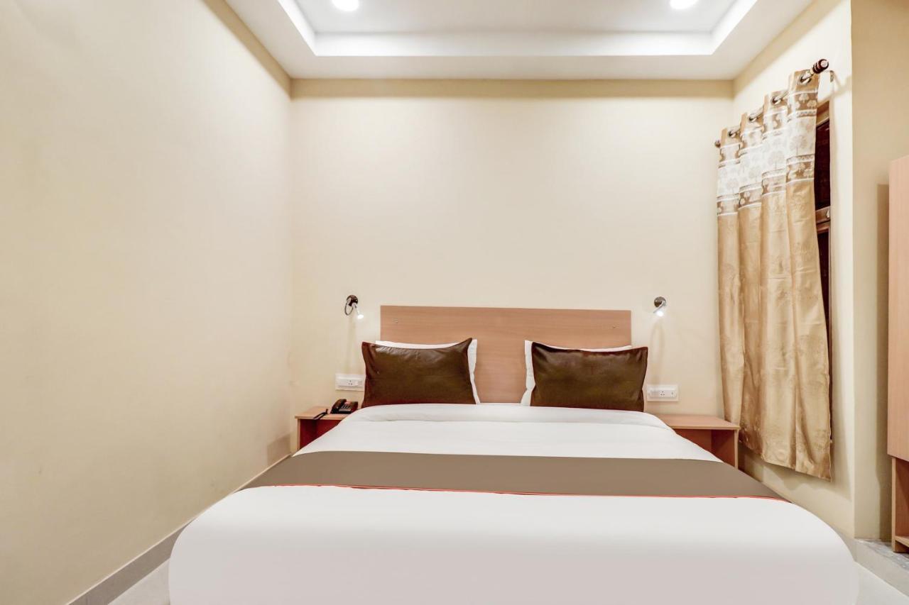 Hotel Collection O Pulpehladpur Near Tughlakabad Station Metro Station 3*