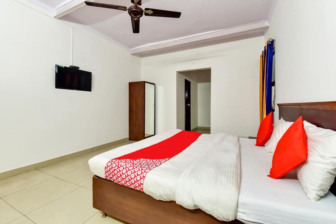 Flagship Red Stone Near Dilli Haat Ina 3* New Delhi