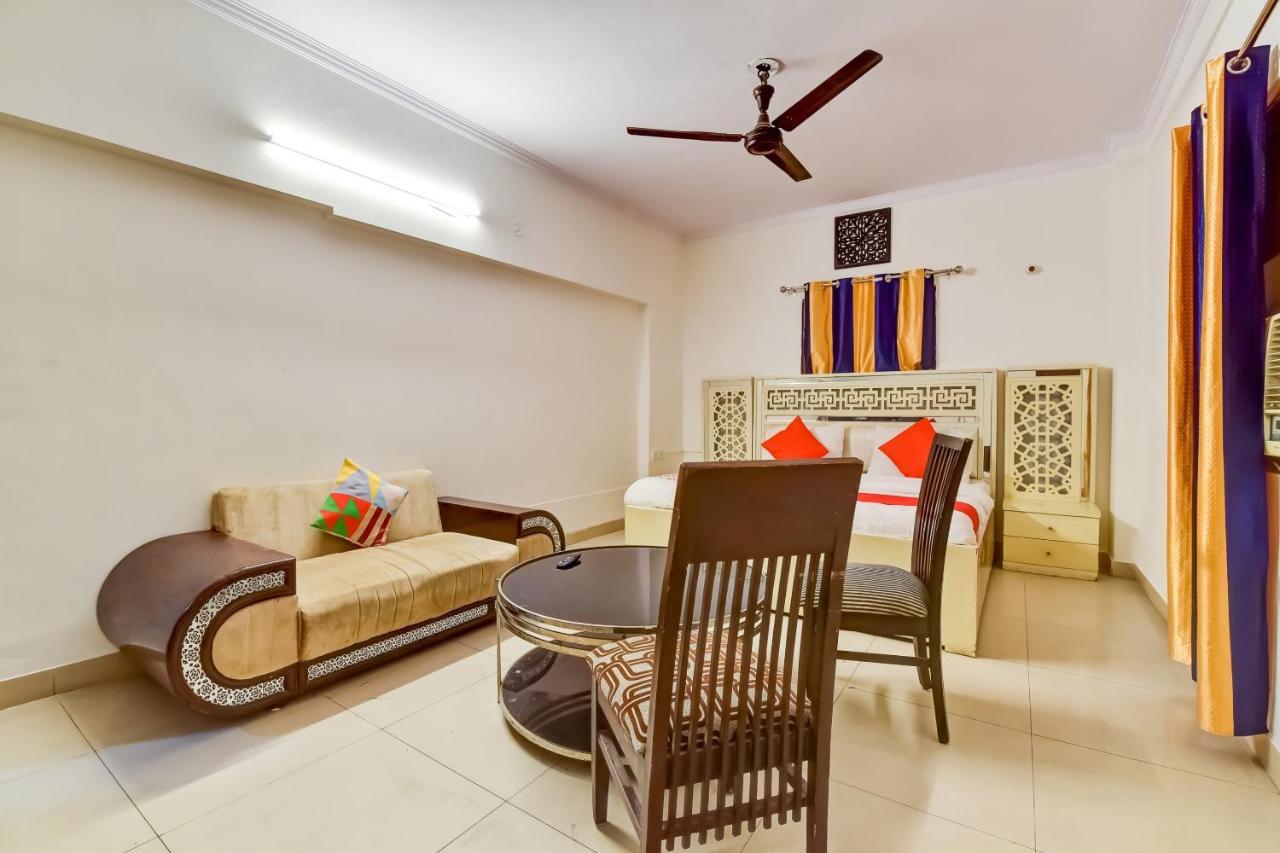 Flagship Red Stone Near Dilli Haat Ina Hotel 3*