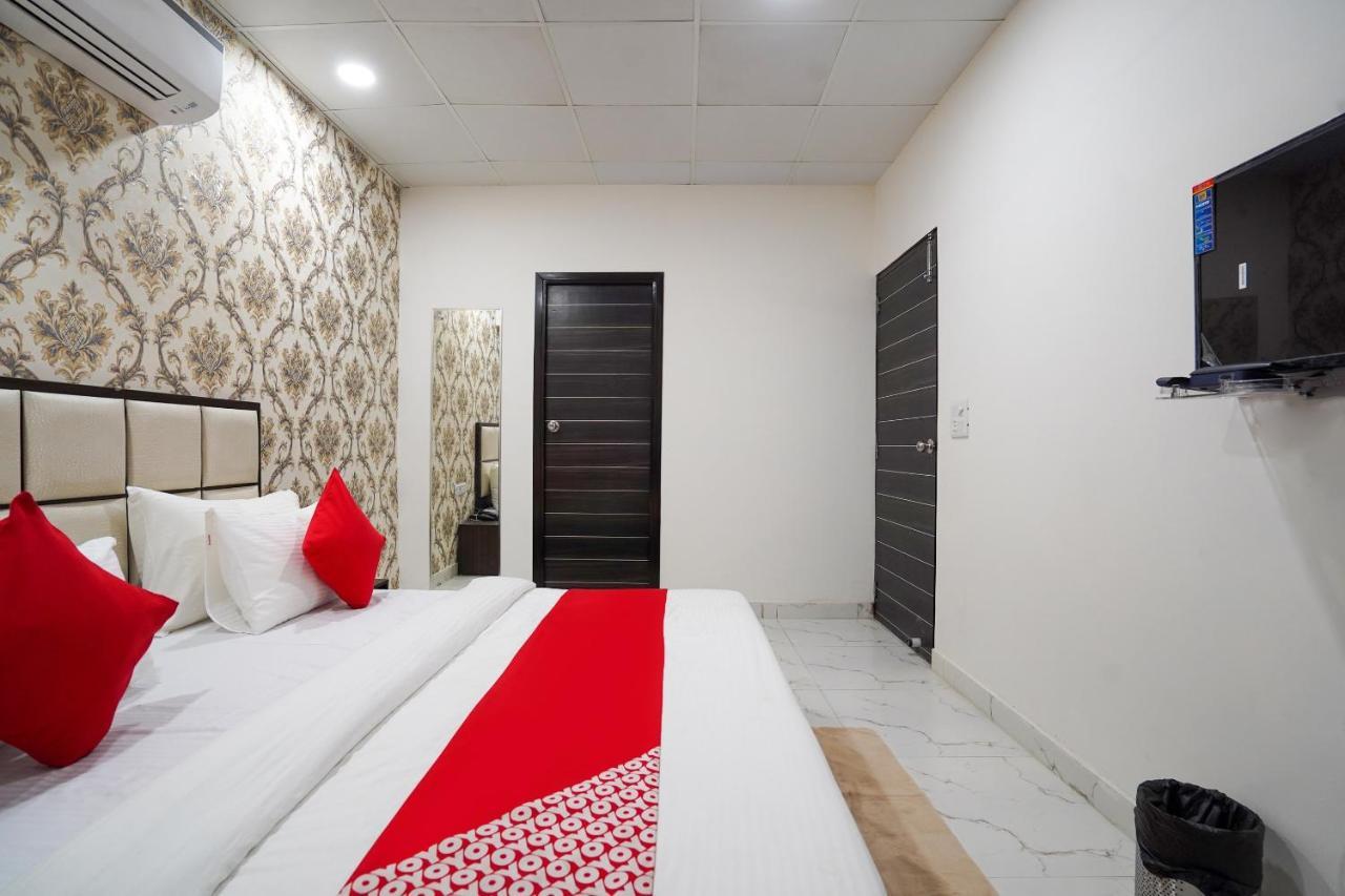 O Mannat Near Pacific Mall Tagore Garden