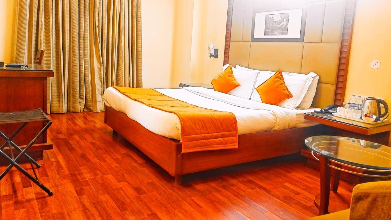 Scoovey The Bmk & Banquets Local Id Accepted 4*