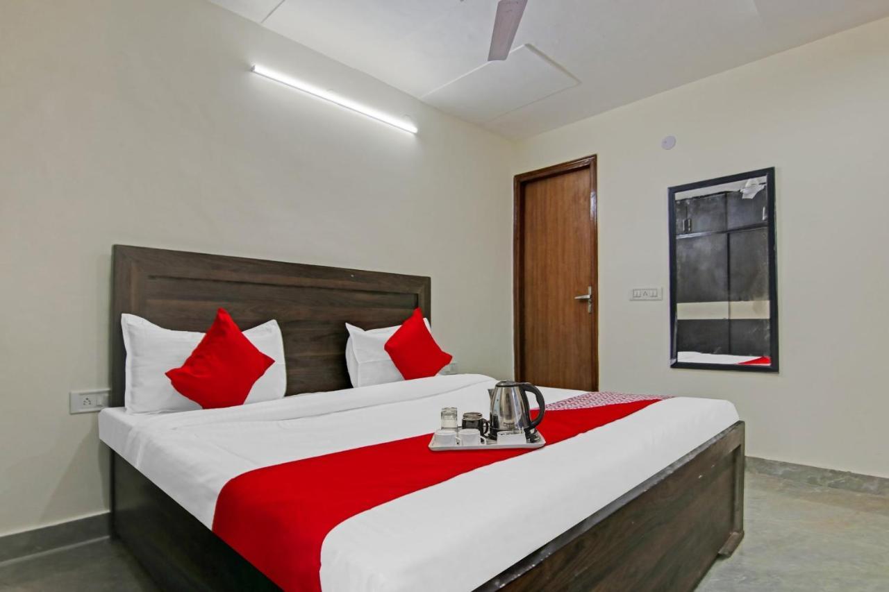 Hotel O King Near Tdi Mall New Delhi