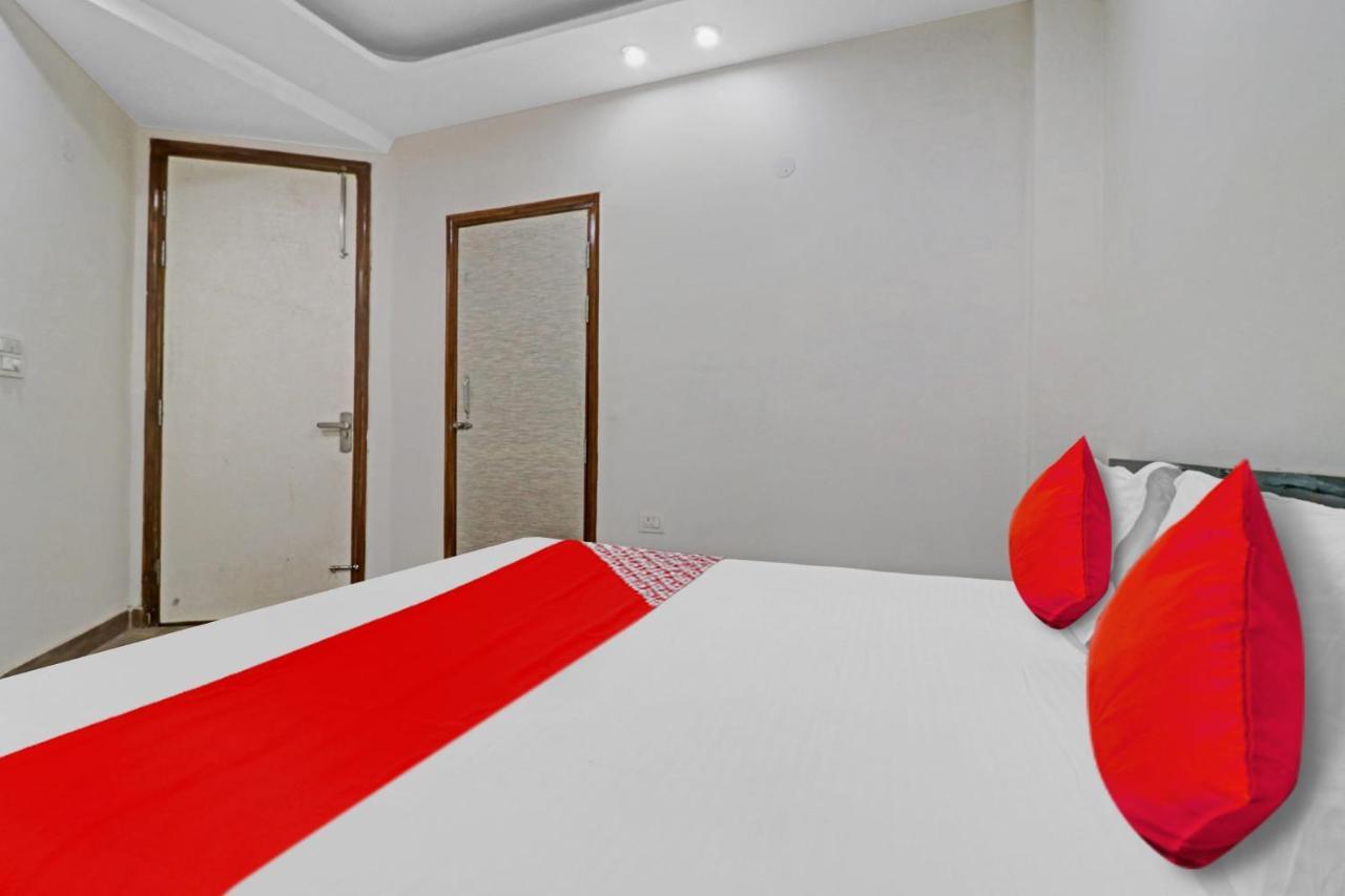 Flagship Park Avenue Casa Near Chhatarpur Metro Station Hotel New Delhi