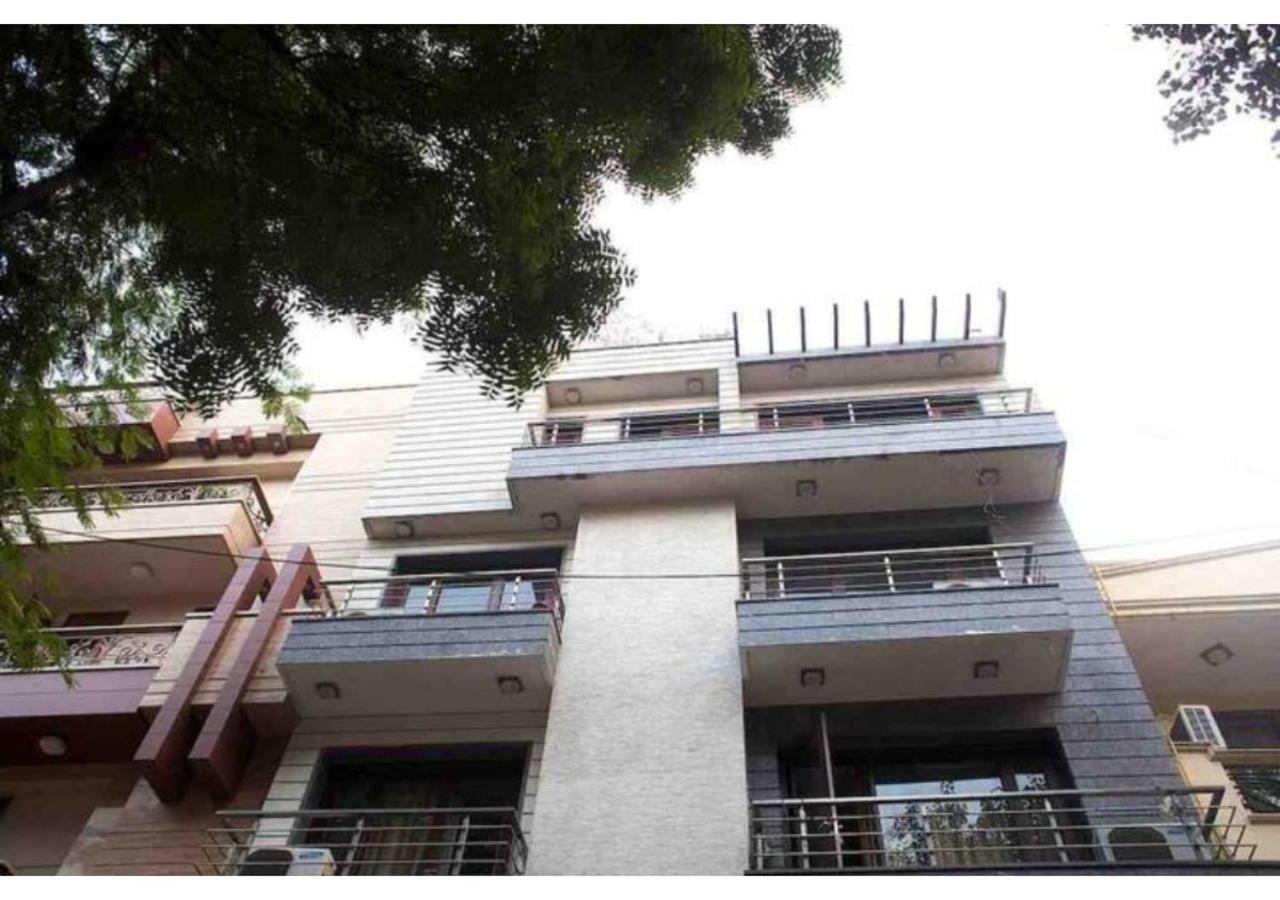 Apartment Bluo Park Facing 3br -balcony, Lift, Parking New Delhi