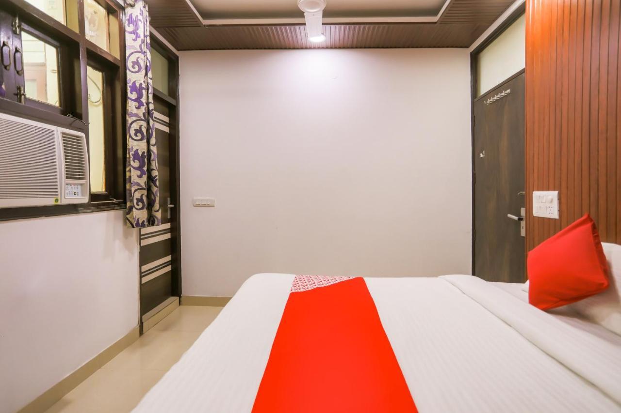 Oyo Jai Palace New Delhi