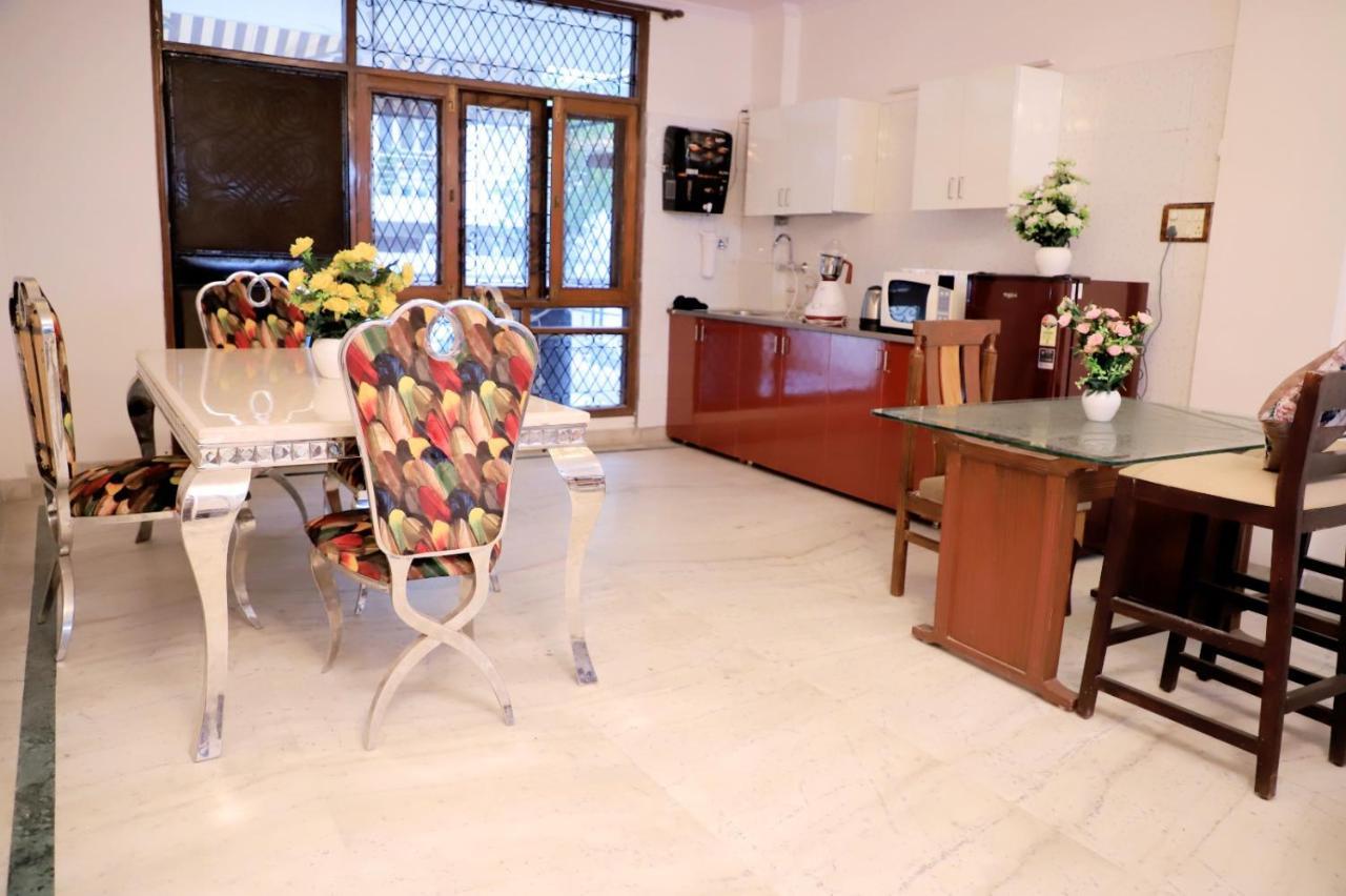Fortune Service 1bhk, D-198,ugf Apartment