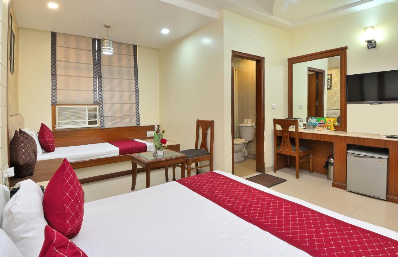 Hotel The Aster Karol Bagh Homely Atmosphere