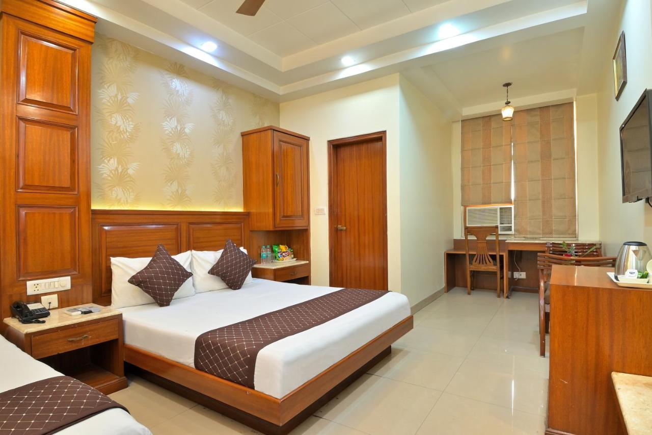 Hotel The Aster Karol Bagh Homely Atmosphere