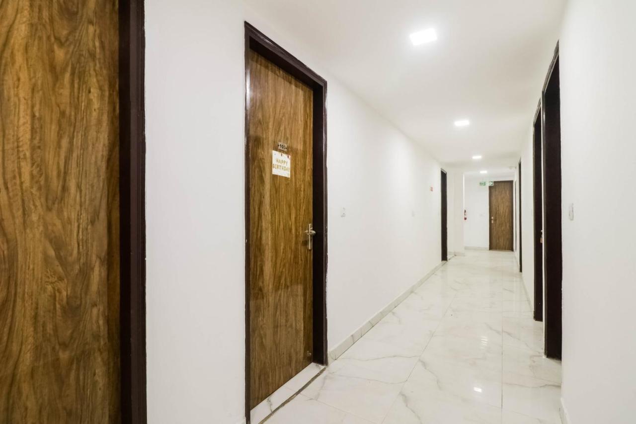 Super Townhouse South One Hotel