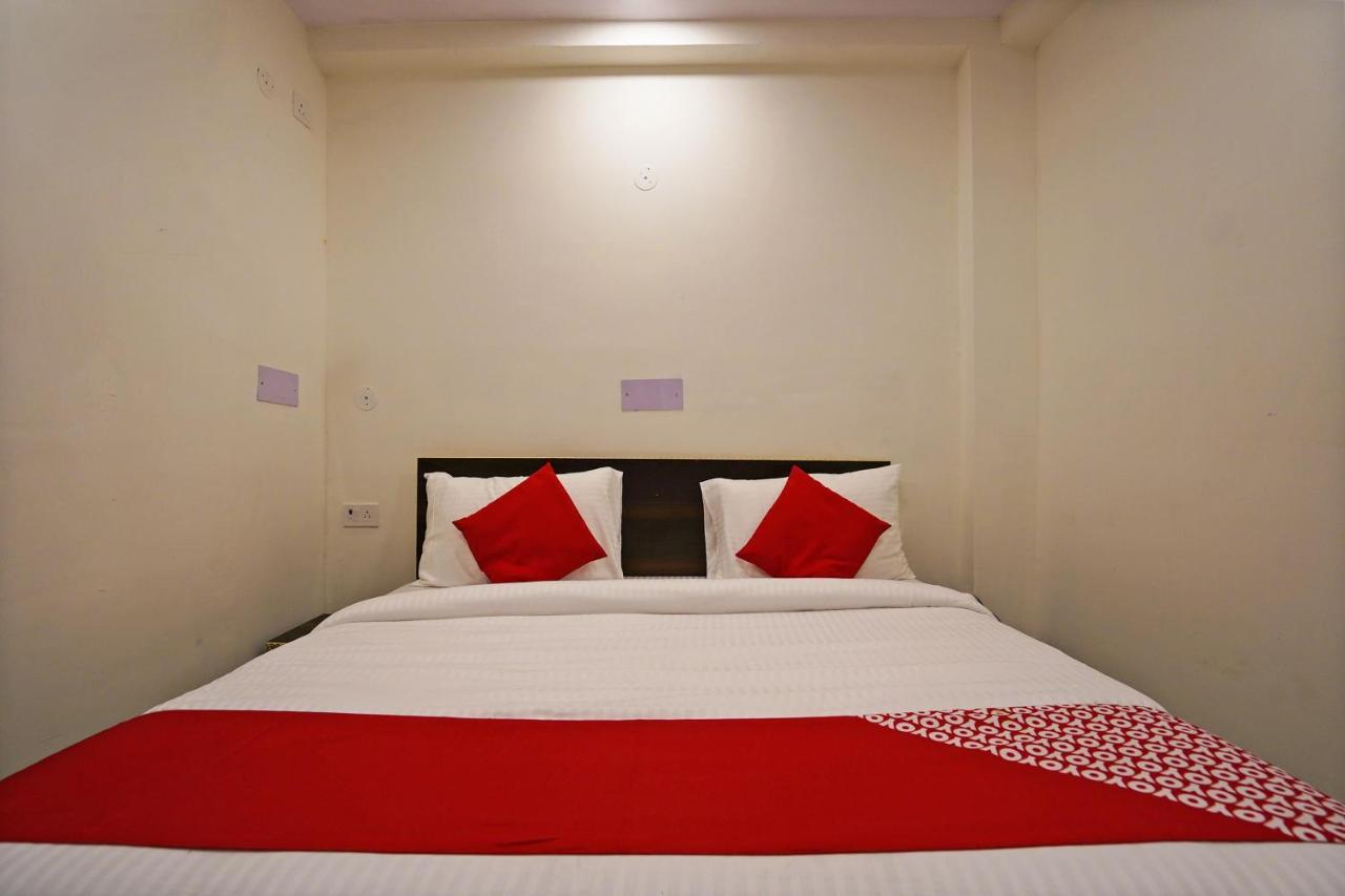 Hotel Oyo Discovery Near New Ashok Nagar Metro Station Nova Deli