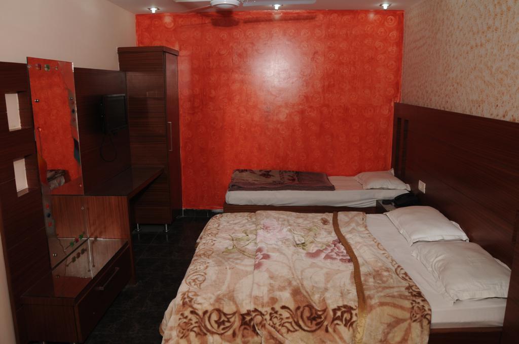Hotel The Royal 2*