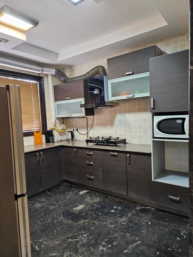 Palatial 3bhk Apartment!greater Kailash 1
