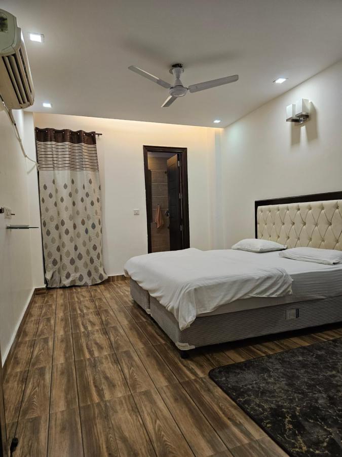Palatial 3bhk Apartment!greater Kailash 1 * New Delhi