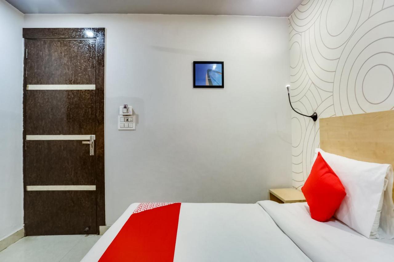 Flagship Royal Near Shahdara Metro Station