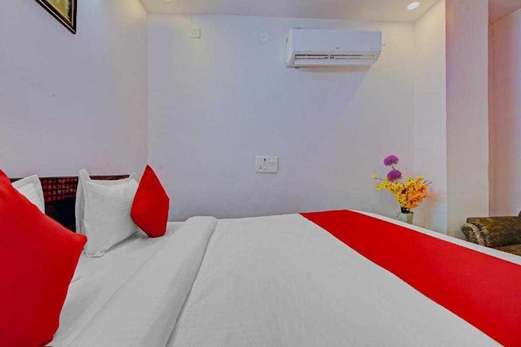 Hotel Oyo Magnet Residency Near Nangli Metro Station New Delhi