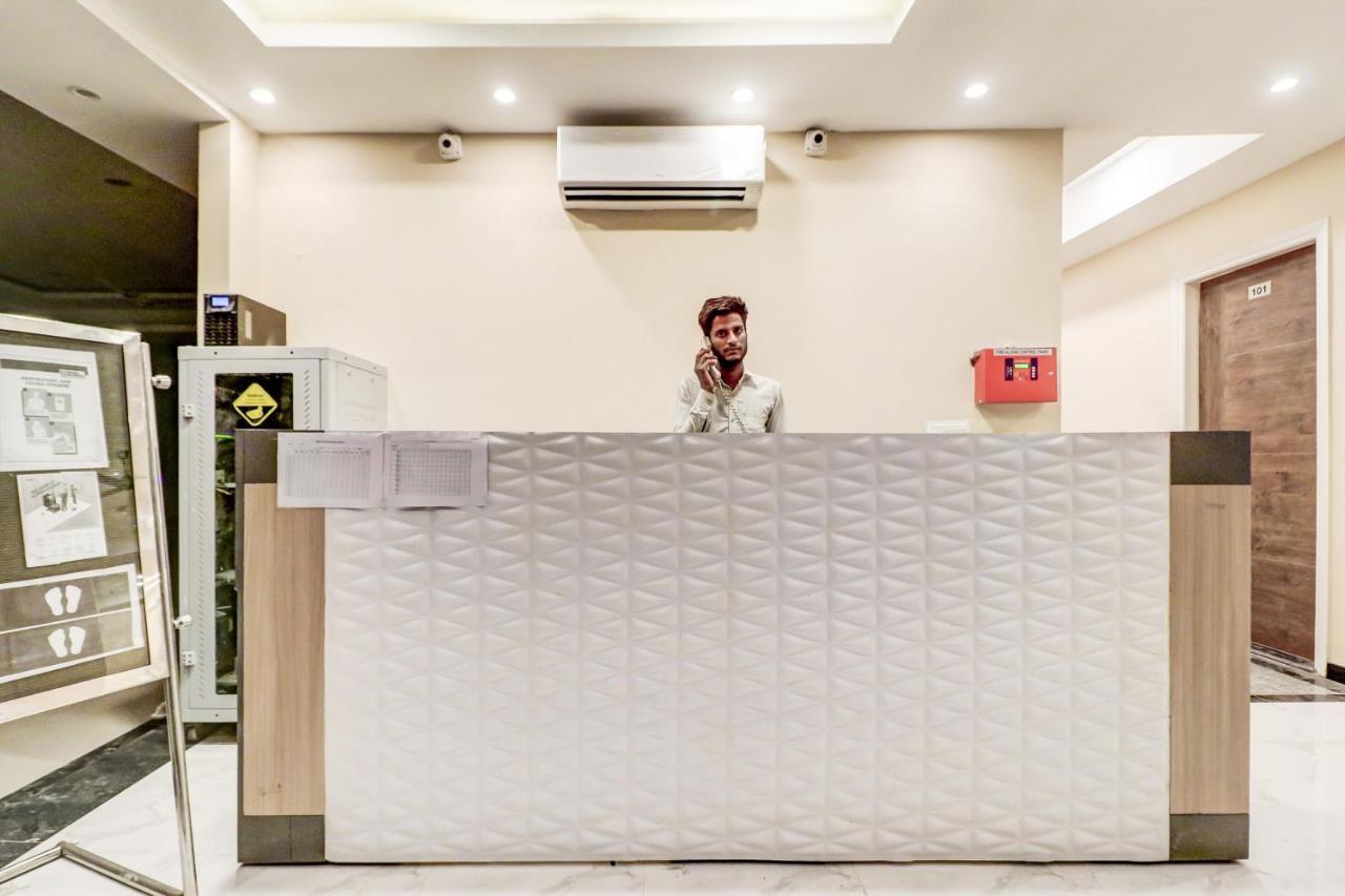 Collection O Pulpehladpur Near Tughlakabad Station Metro Station Hotel 3*