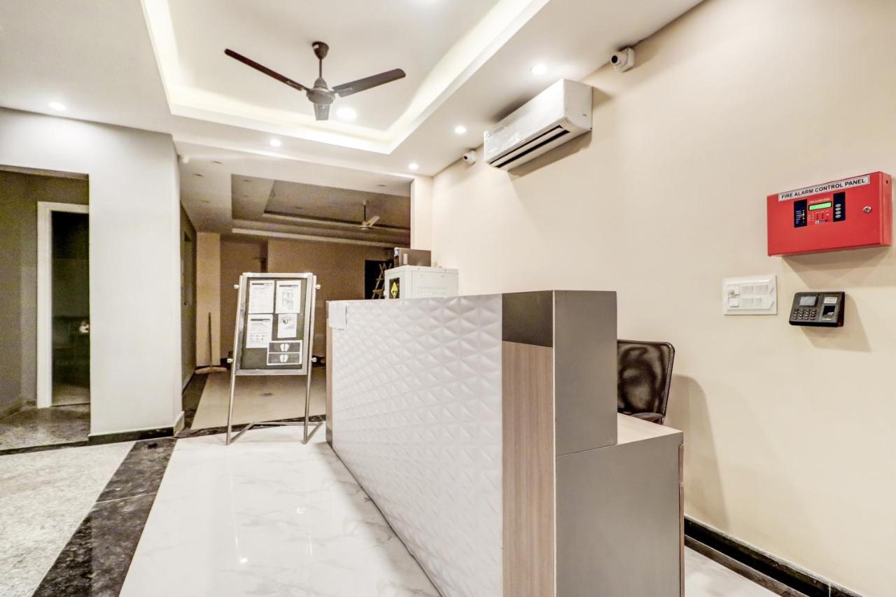 Collection O Pulpehladpur Near Tughlakabad Station Metro Station New Delhi
