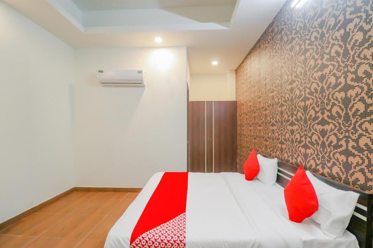Hotel O Red Crown