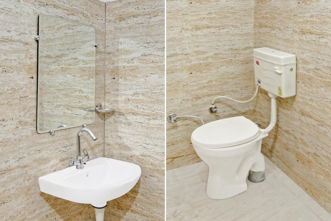 Hotel Collection O Decent Nest Near Nawada Metro Station 3*