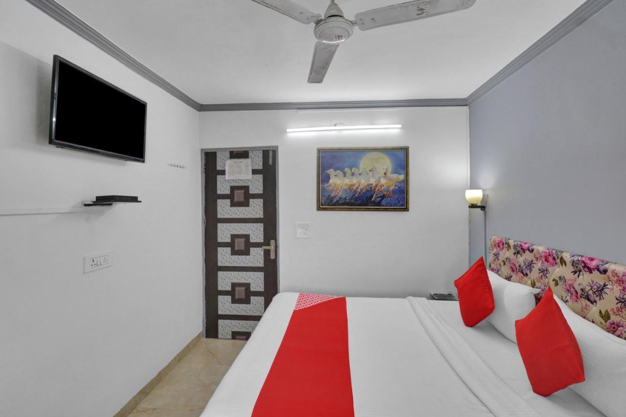 Hotel Flagship Comodo Near The Chanakya