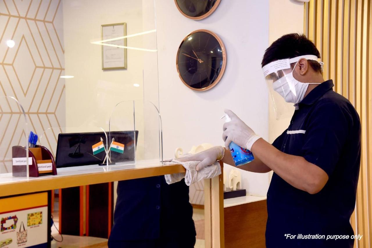 Oyo Ashoka International Near Gurudwara Shri Bangla Sahib Hotel 3*