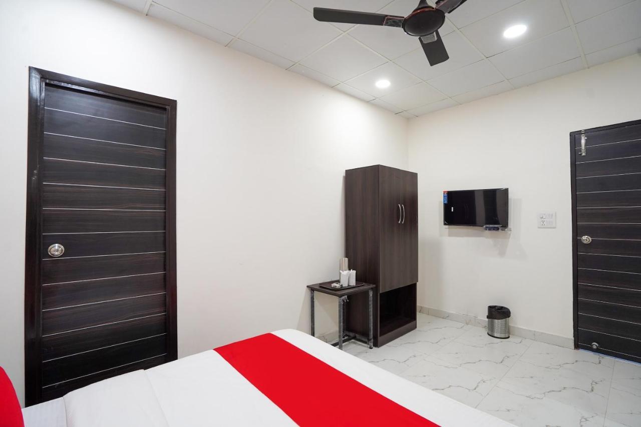 Hotel O Mannat Near Pacific Mall Tagore Garden Delhi (National Capital Territory of India)