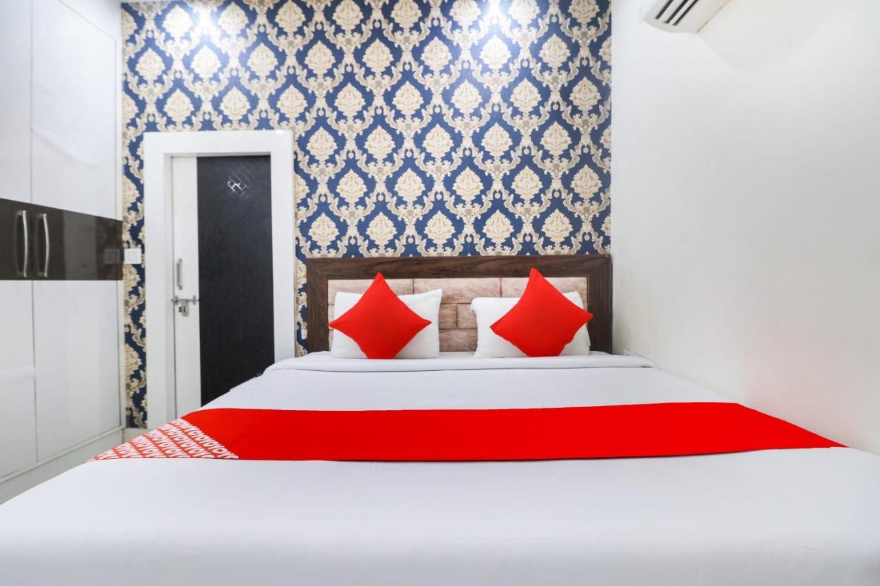 Oyo Flagship Paradise Near Jahangirpuri Metro Station Hotel