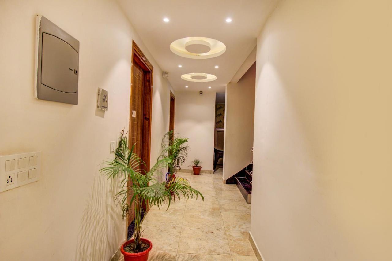 Fabhotel Gross Near Igi Airport