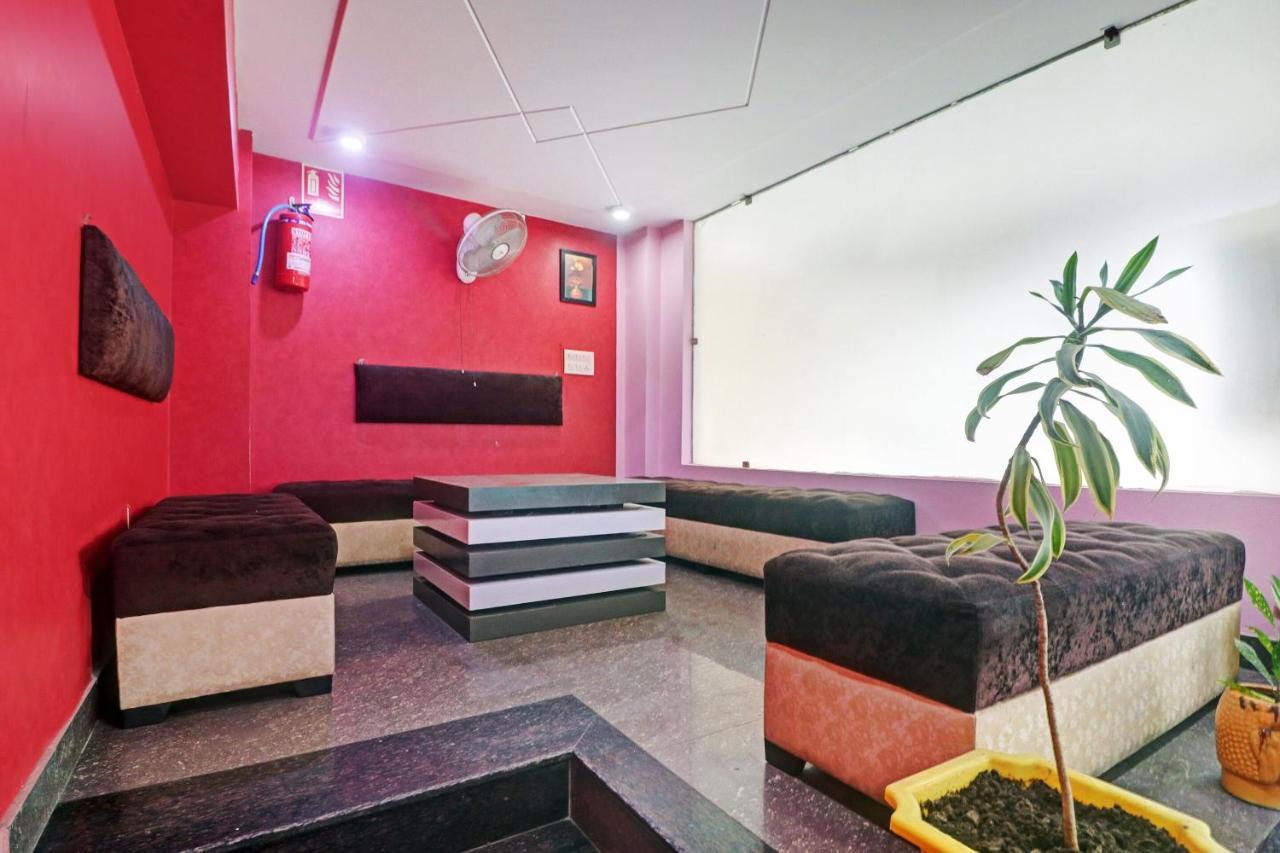 Oyo 12675 Star 3* New Delhi