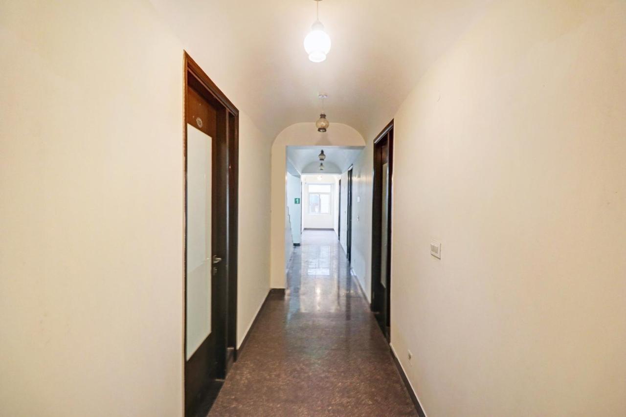 Oyo 12675 Star 3* New Delhi